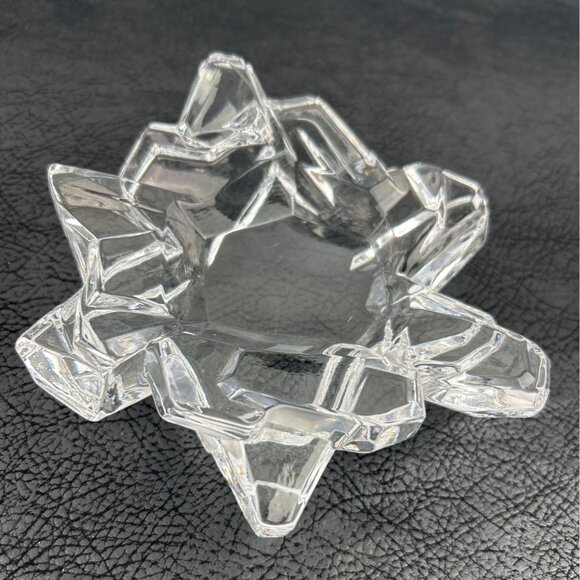 Ice Crystal Shaped Ashtray Signed Faceted Design & FM Art Glass Marking - Picture 1 of 10